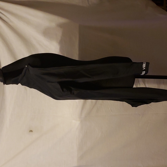 Black stretch 1 piece jumpsuit - Picture 3 of 8